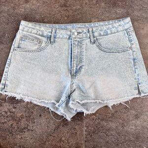 EUC No Boundaries Jean Shorts Distressed Frayed Hem